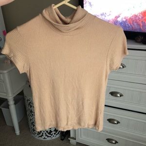 Short sleeve turtle neck shirt